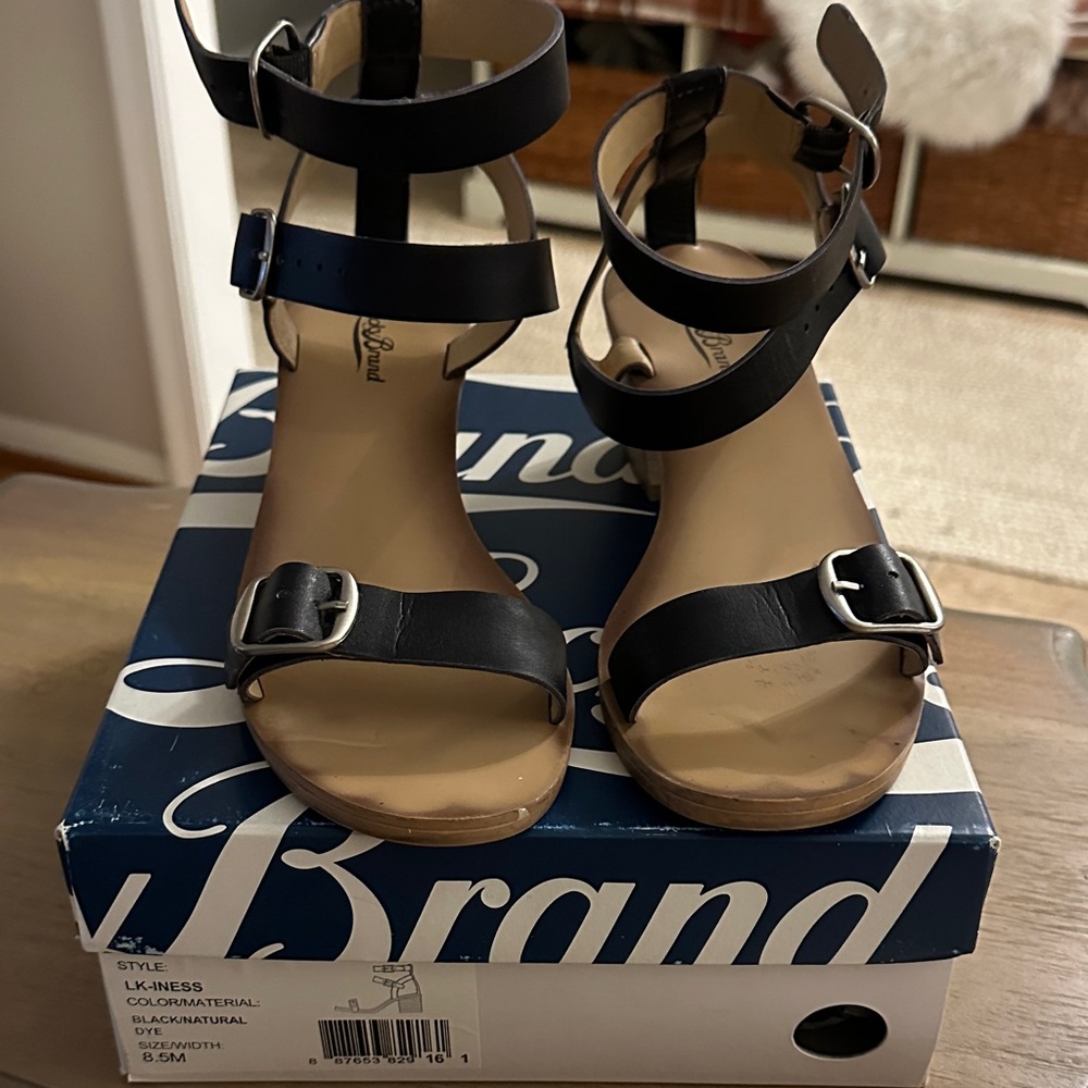 Lucky Brand Black Natural Leather Sandals 8.5
